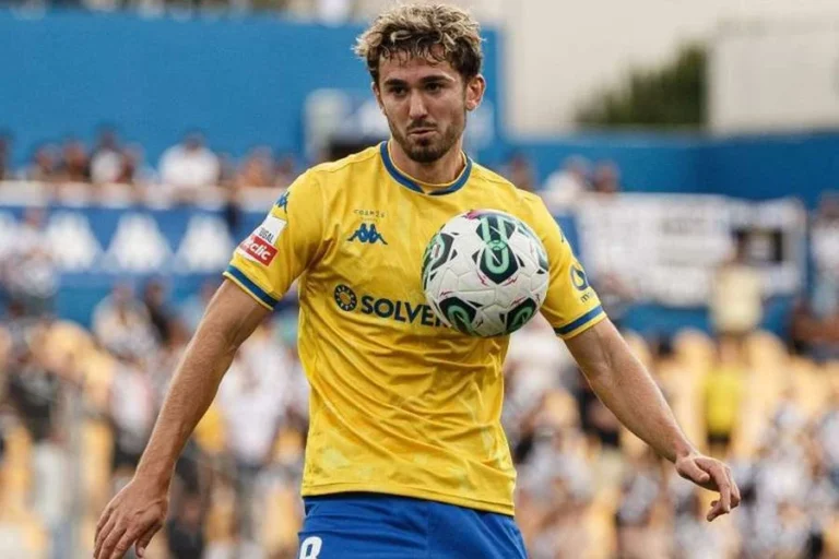 Augsburg dan Klub Lainnya Tertarik Dengan Jordan Holsgrove