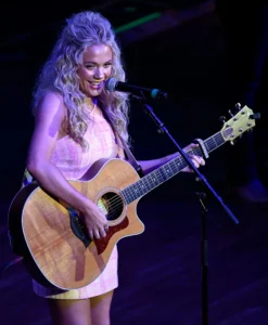 Bencana Alam dan Pertunjukan Musik: Megan Moroney Batalkan Konser di Denver