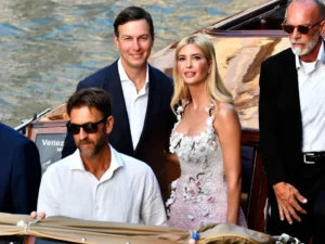 Protes di Venice Melawan Diplomasi Mewah Trump