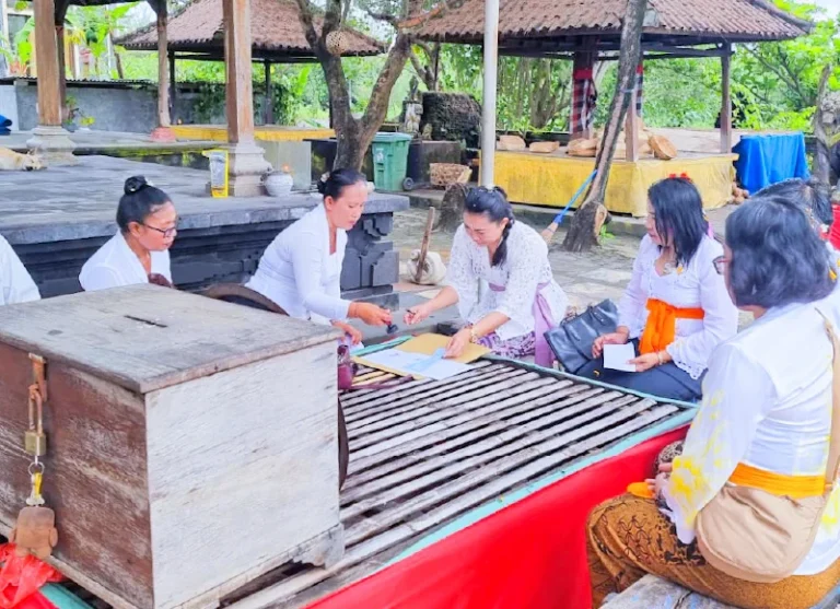 Hoaks Tumbal Proyek dan Bantuan Umat Hindu