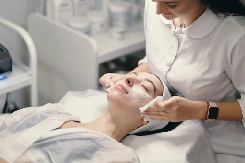 Perawat Klinik Skin Care Edriva